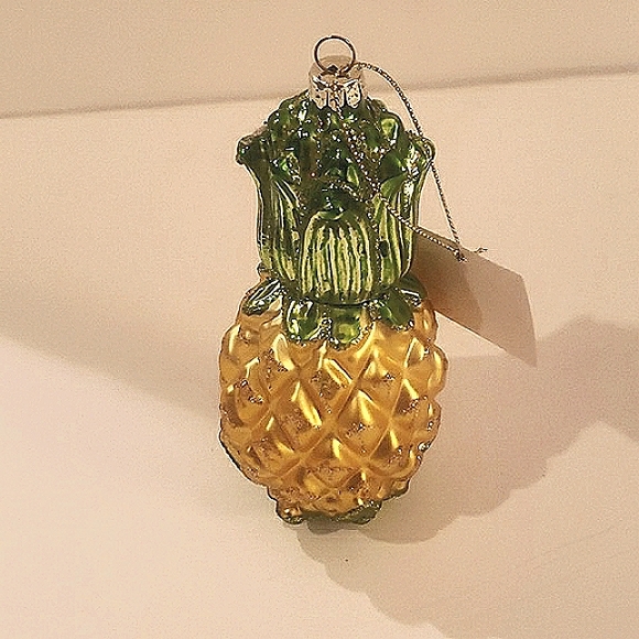 Beachcombers Blown-glass Pineapple Christmas tree Ornament, NWT - Picture 2 of 4